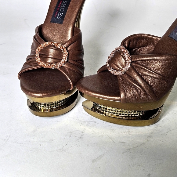 Karo's Shoes 5.5 inch platform mules.  Brown Leather. Size 5 - Picture 5 of 8